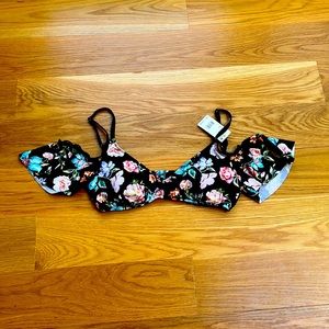 NWT Kenneth Cole Reaction Swim Top Size Large
